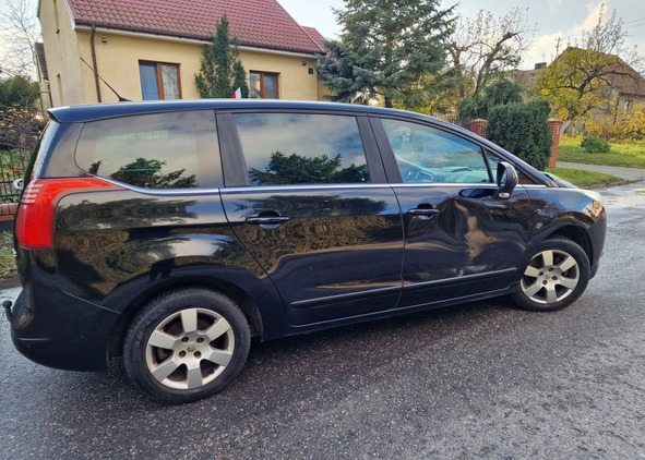 Peugeot 5008 cena 10900 przebieg: 232800, rok produkcji 2010 z Praszka małe 254